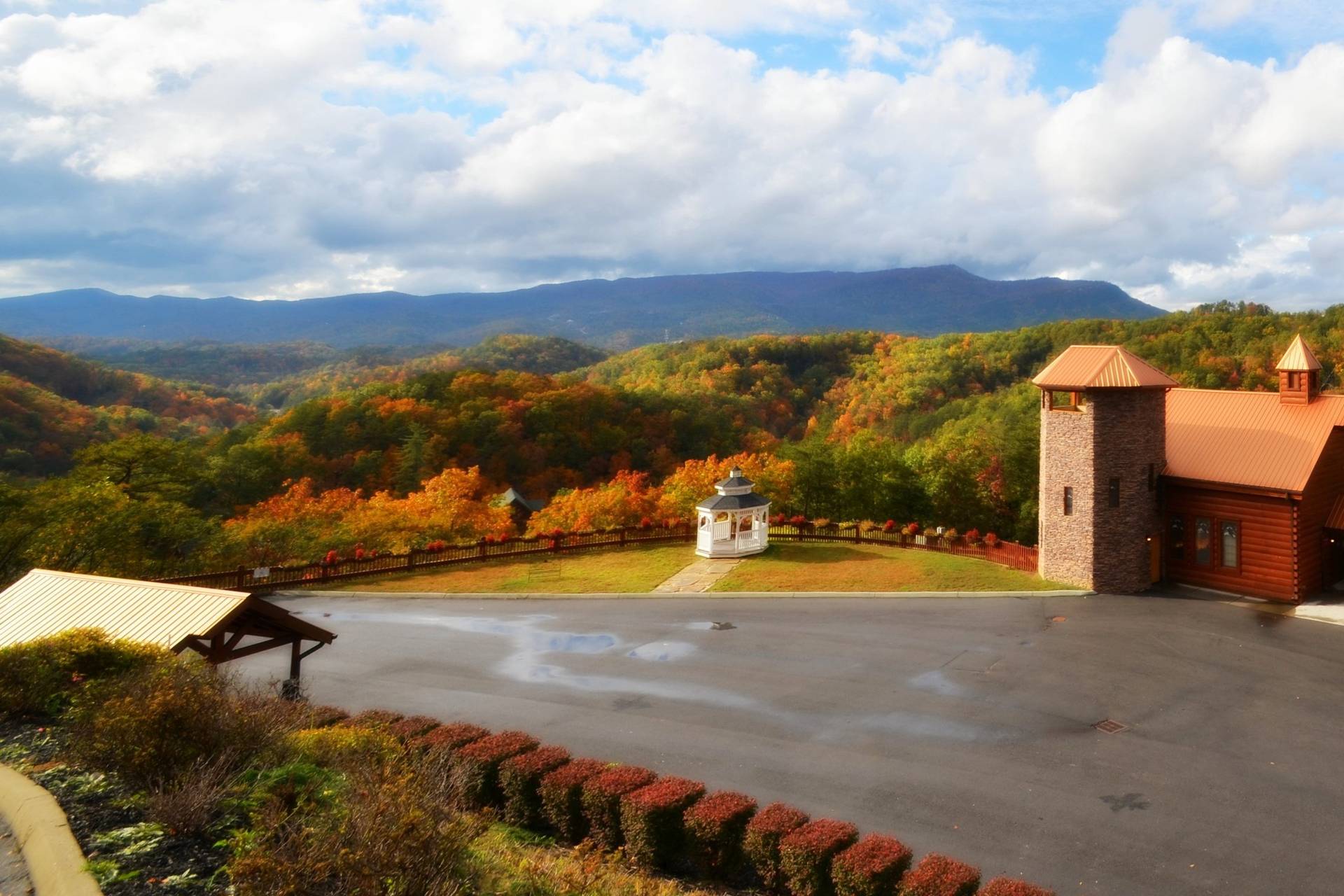 Angel's View Wedding Chapel - Church & Temple Weddings - Sevierville ...