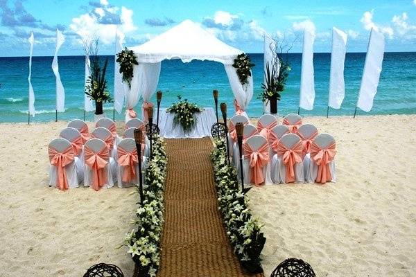 Crown Paradise Club All-inclusive Resort  Wedding location