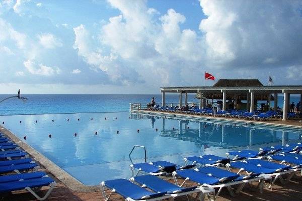 Crown Paradise Club All-inclusive Resort