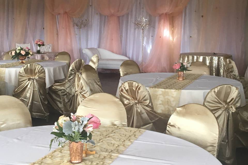Arrowhead Country Club wedding in gold, peach, pink and  ivory by Jennifer Lane Events and Event Decor Divas.