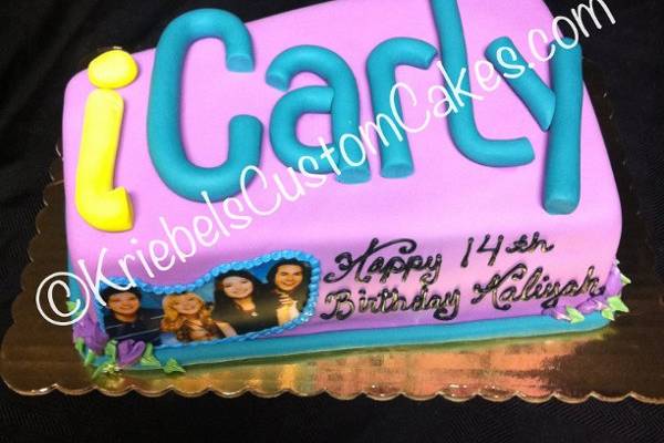 iCarly Cake