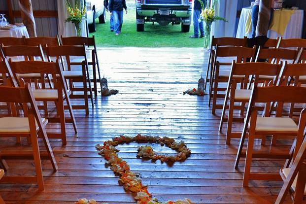 Rose Petal Aisle Design