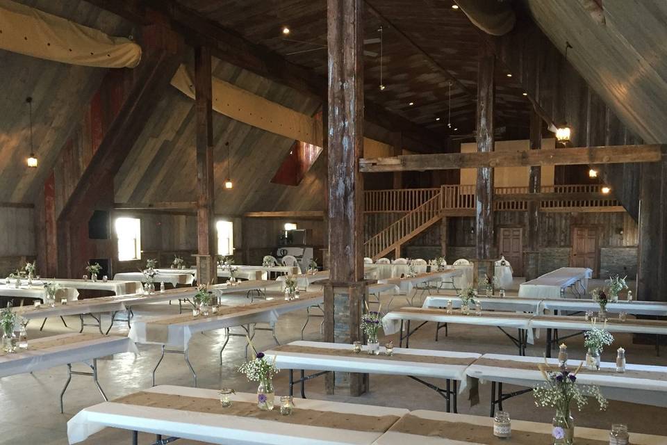 Pedretti's Party Barn Wedding, Wisconsin Photographer » Brittany Eitsert  Photography
