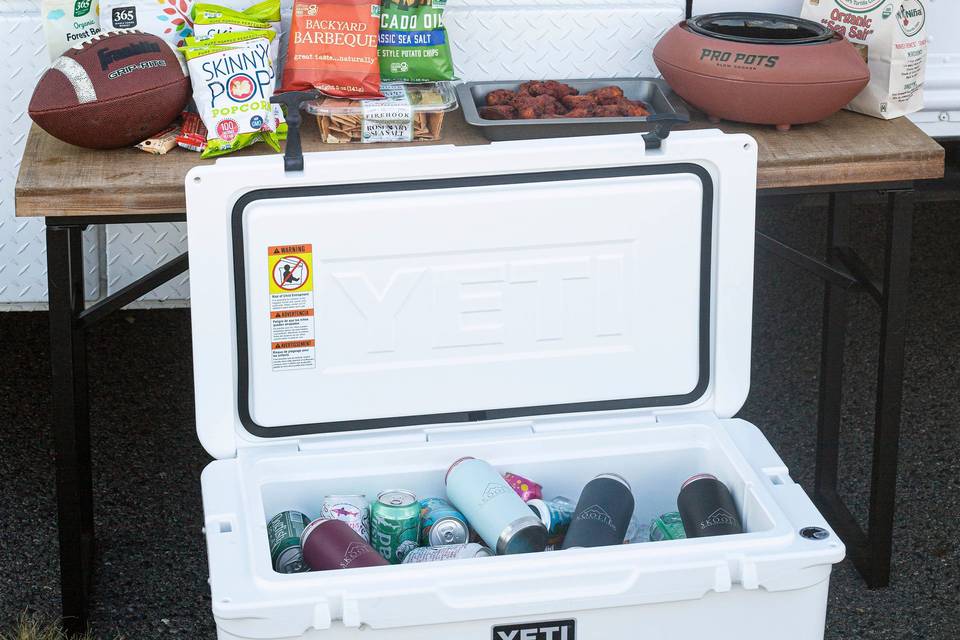 Yeti Tundra 35 Cooler - Explore Rentals