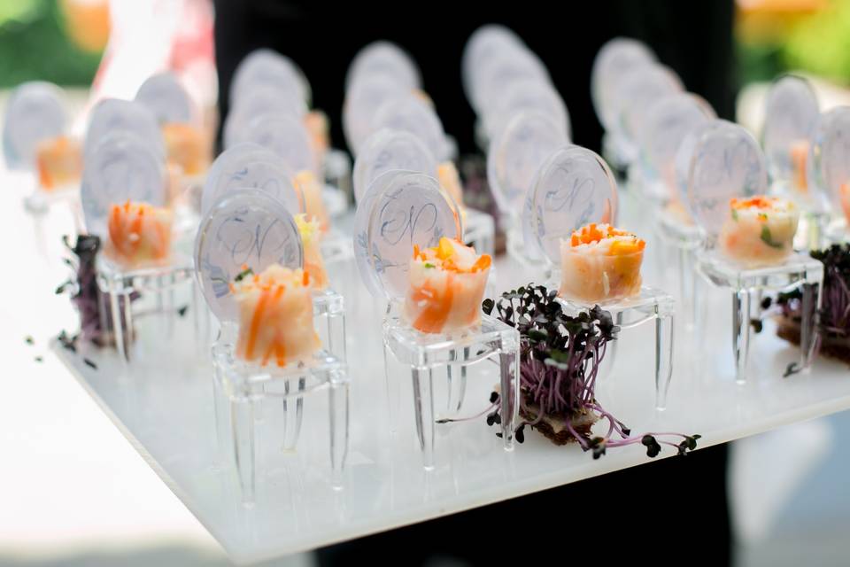 Canape with logo