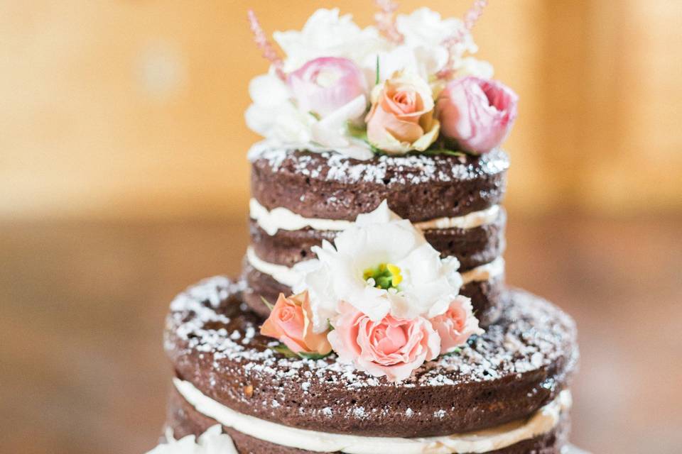 Rustic chocolate cake