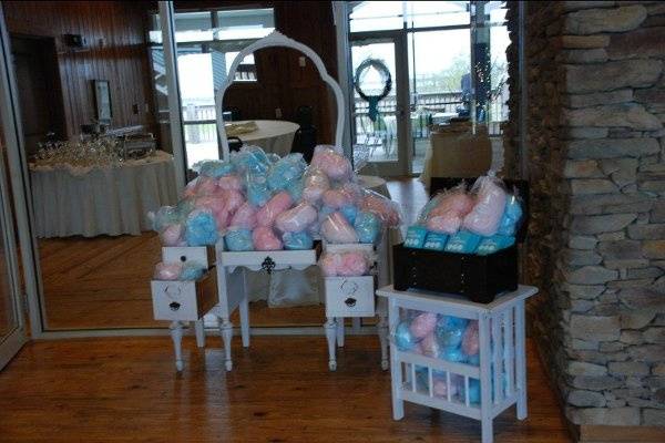 Wedding Favors: Cotton Candy and Drink Holders
