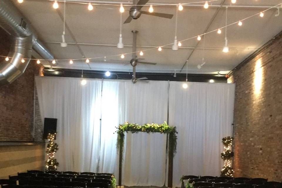 Ceremony & aisle set up, main