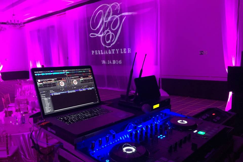 Dj booth