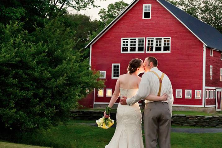 I was delighted to perform a ceremony for Amanda and Patrick at the Skinner Barn in Vermont in May 2015. ( photo credit: The Hitch)
