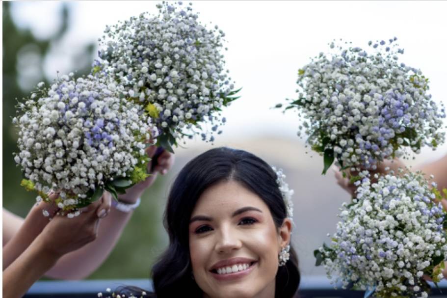 👰