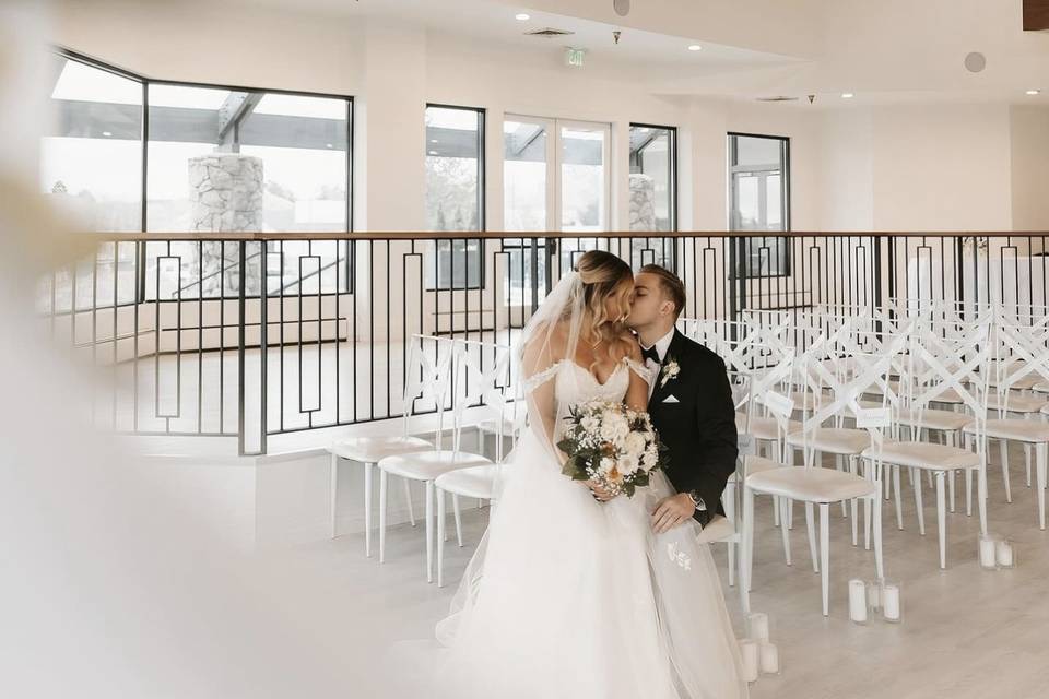 👰