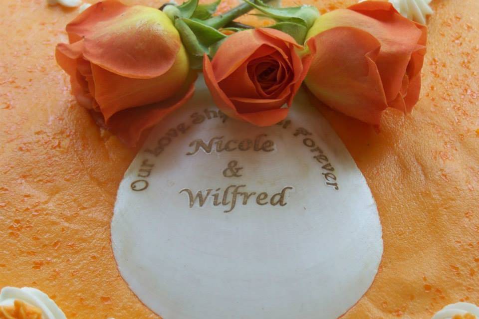 Cake topper