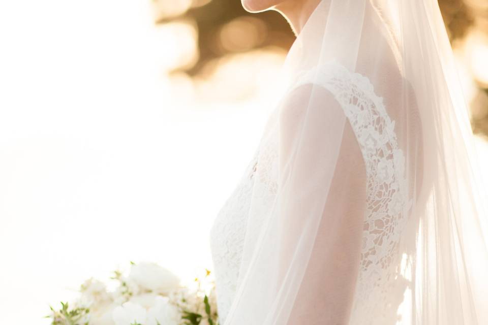 White bridal bouquet