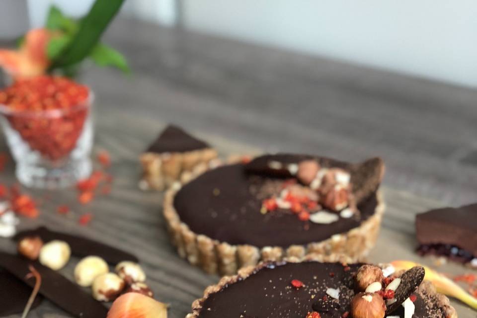 Gooseberry chocolate tart