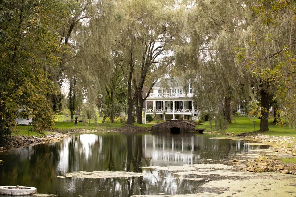 Mansion pond