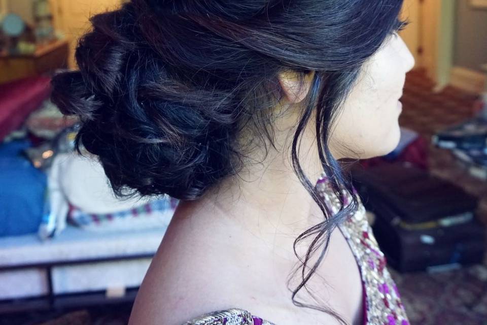 Lovely wedding hair