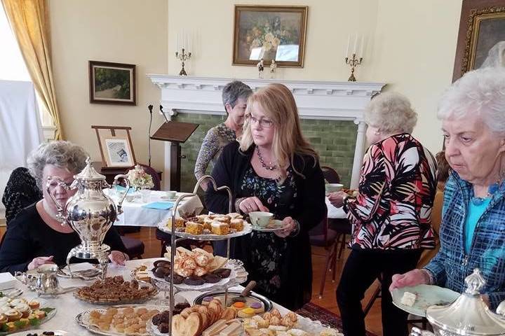 Dessert bar