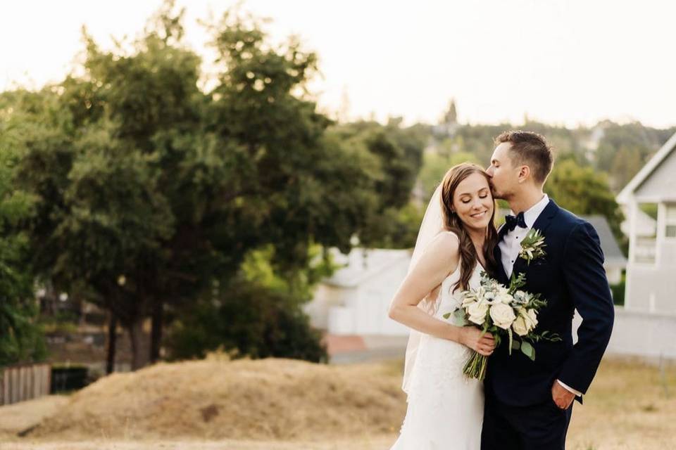 Bride & Groom at Sutter Creek