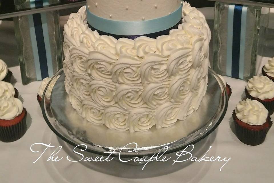 Textured wedding cake