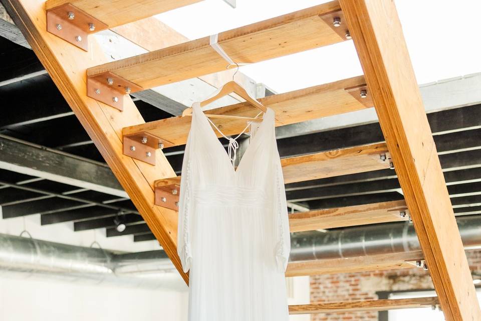 Love How they hung the dress