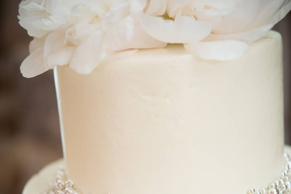 Silver Dragee Wedding cake