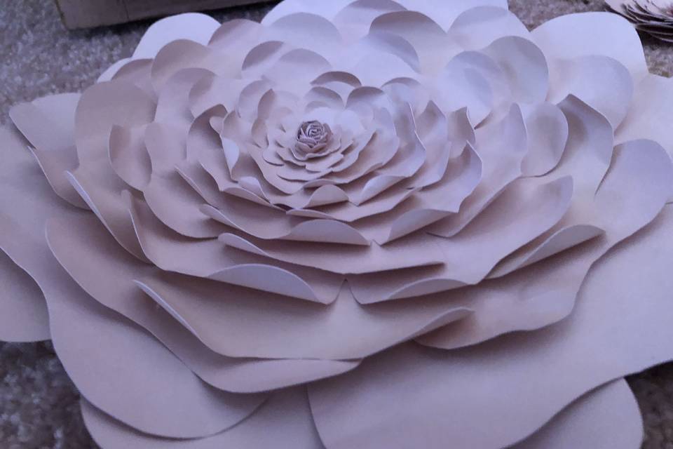 12” paper flower