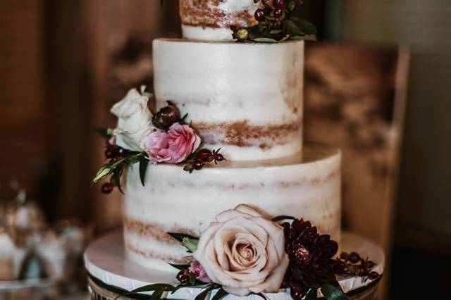 Naked cake with fresh flowers