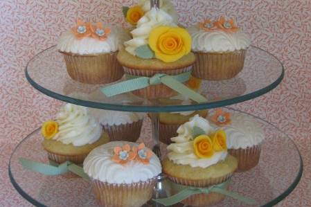 Cupcake tier centerpiece