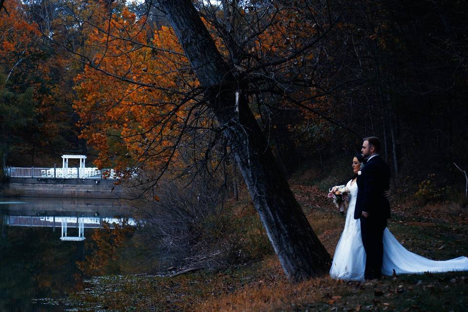 Autumn by the lake