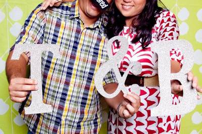 love{struck} | a photo lounge & Vintage Lawn Games