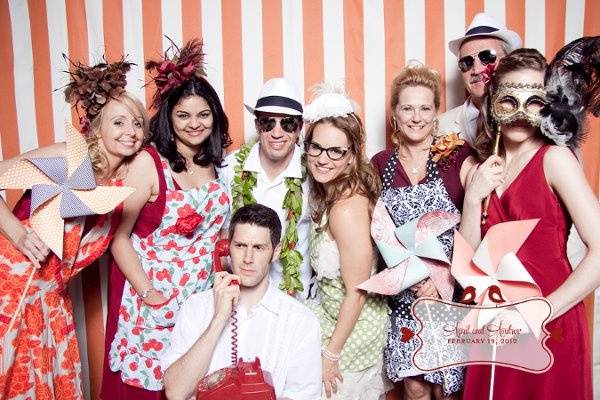 love{struck} | a photo lounge & Vintage Lawn Games