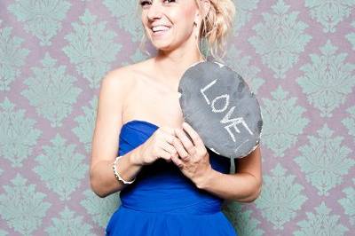 love{struck} | a photo lounge & Vintage Lawn Games