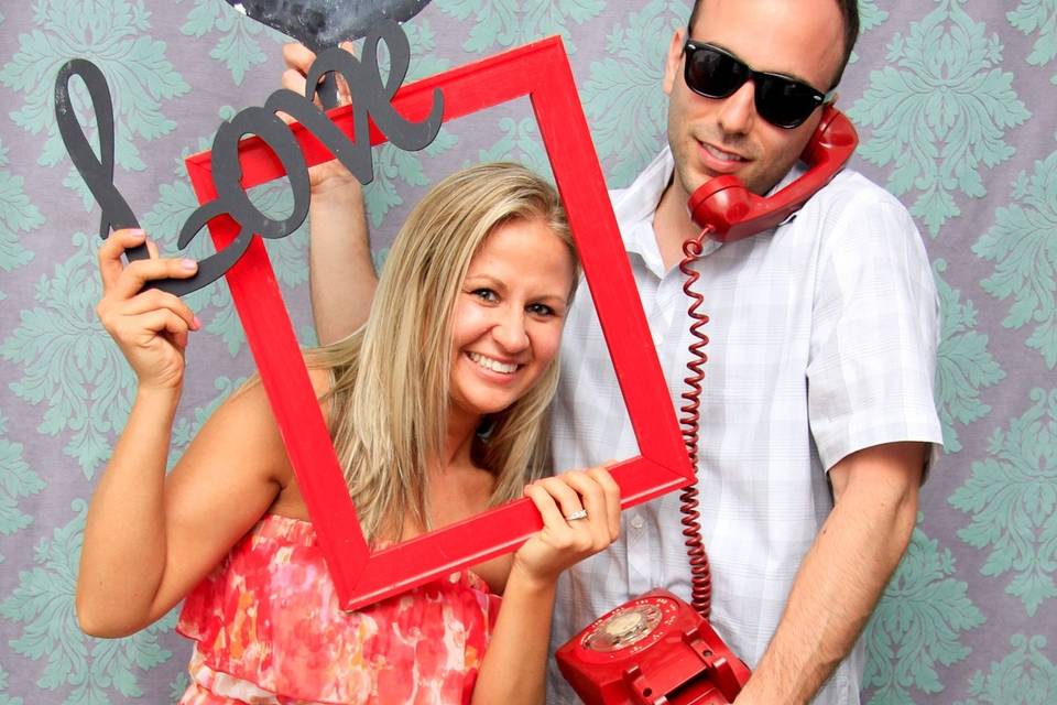 love{struck} | a photo lounge & Vintage Lawn Games