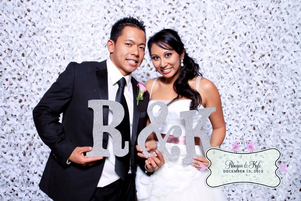 love{struck} | a photo lounge & Vintage Lawn Games