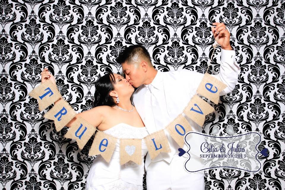 love{struck} | a photo lounge & Vintage Lawn Games