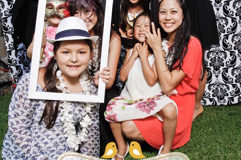 love{struck} | a photo lounge & Vintage Lawn Games