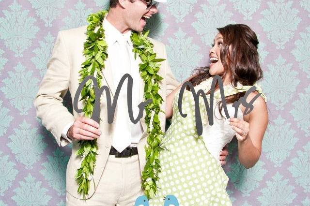 love{struck} | a photo lounge & Vintage Lawn Games