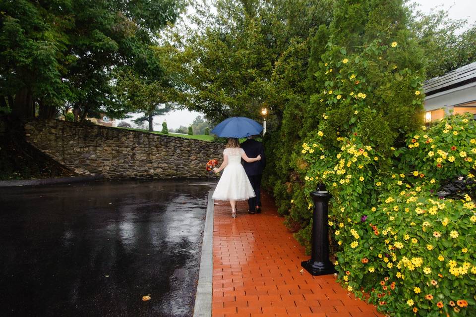 Rainy day wedding portraits