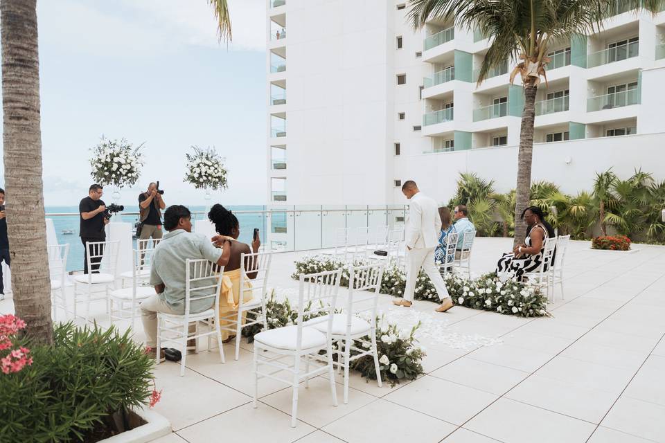 Groom Walk in- Amare Roof Top