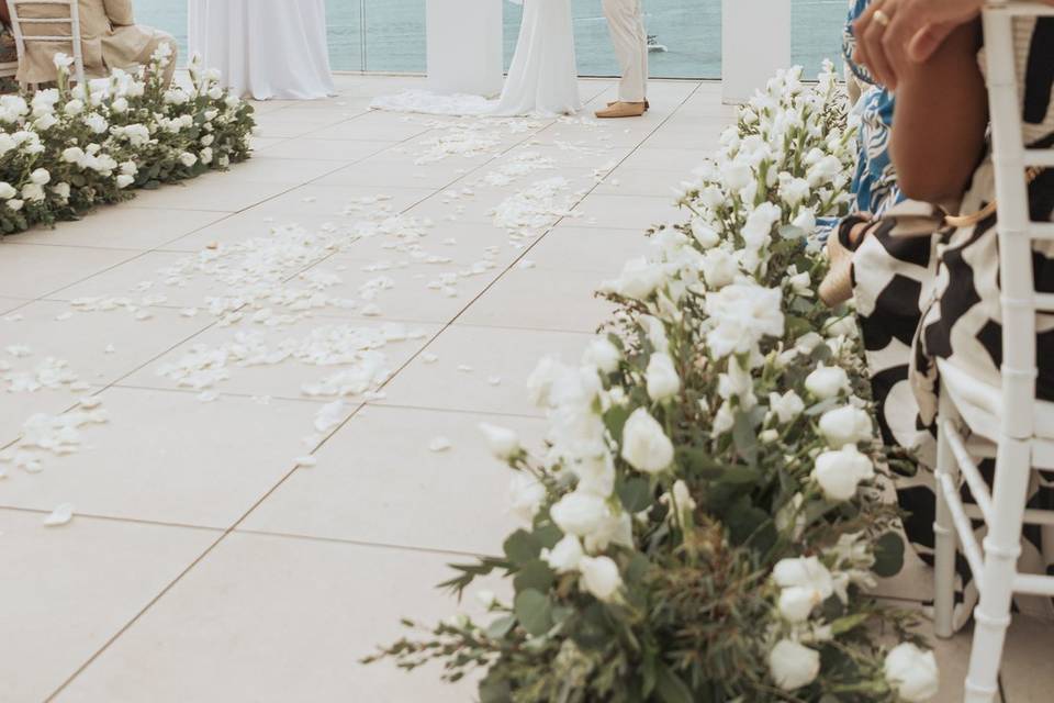 Couple ceremony- Amare Roof T