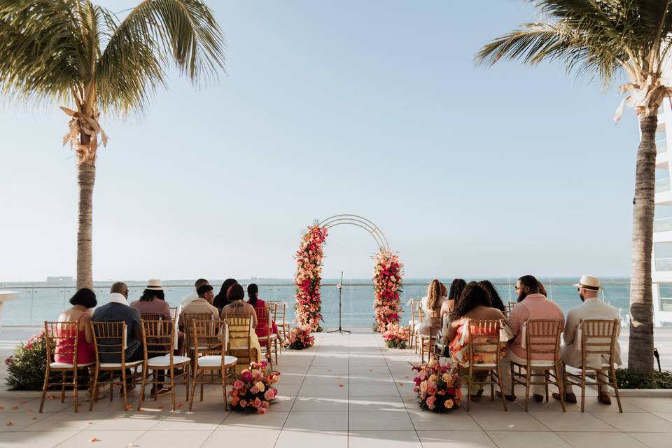 NewlyWed- Amare Roof Top