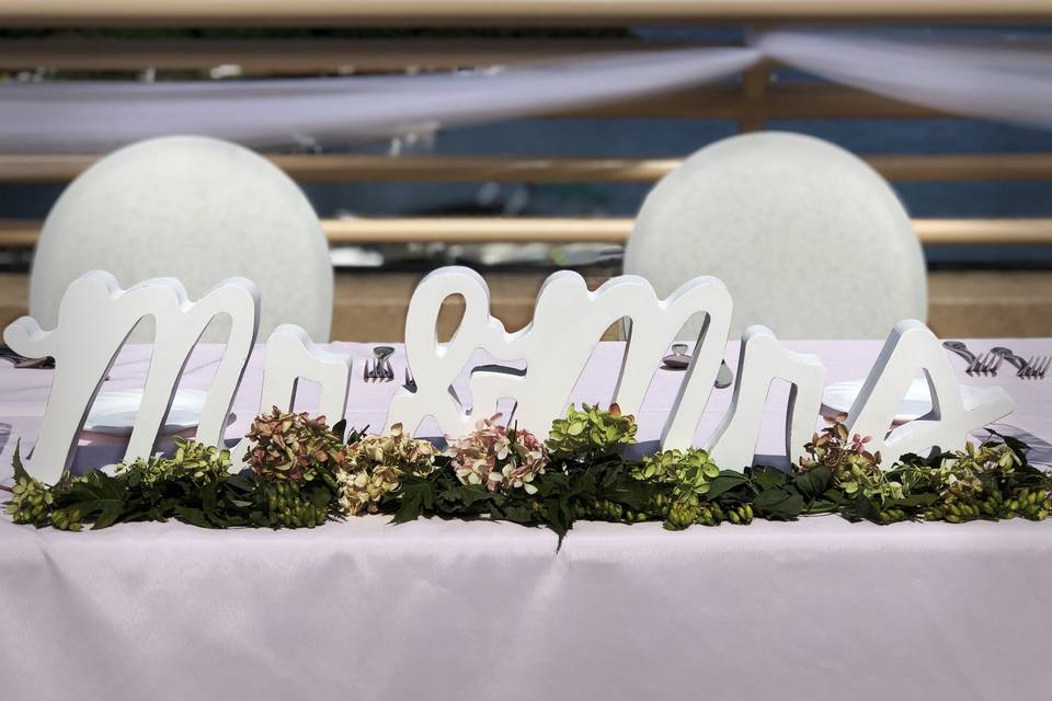Head table at an outdoor reception