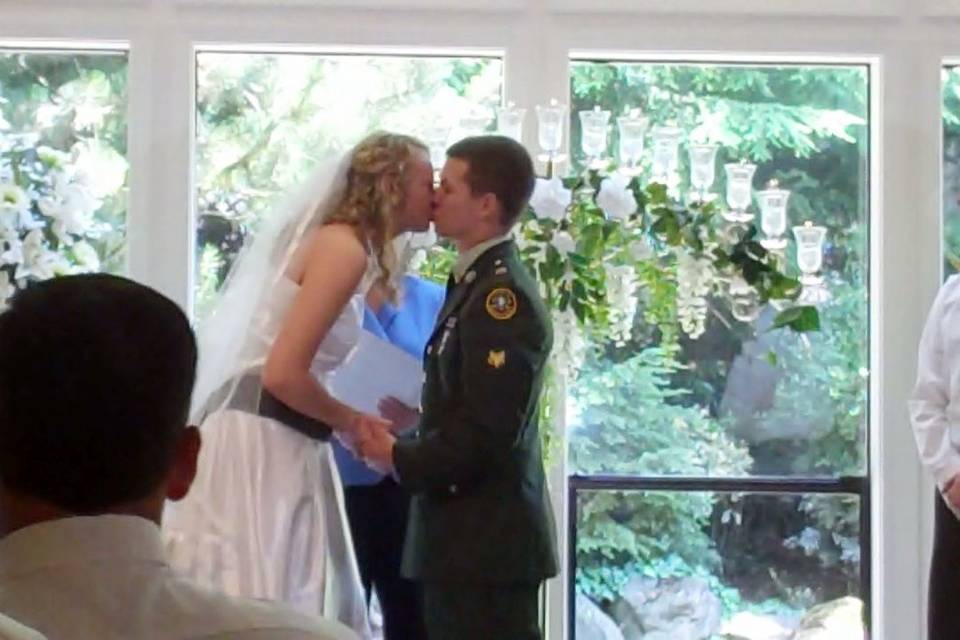 Sealed with a kiss! Brianna & Joseph were wed at The Hostess House here in Vancouver, WA surrounded by an abundance of their friends and family!