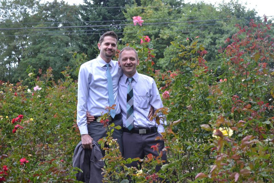 What a great photo! Paul and Jamie on their Wedding Day in the rose garden at the local Orchards Park in Vancouver, WA!