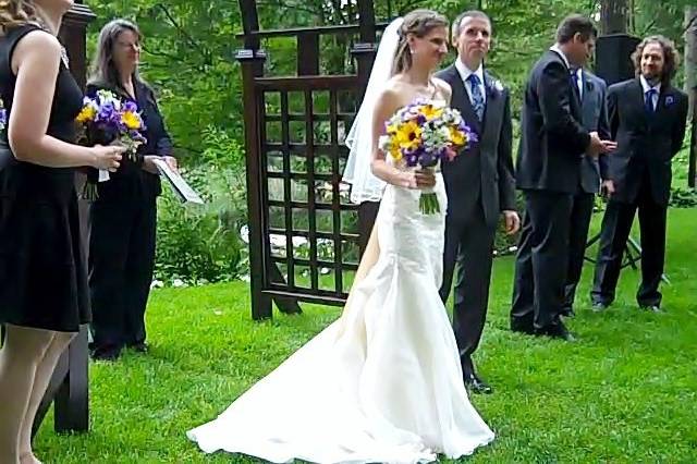 It is my honor to introduce you to Mr. and Mrs. Bob Graham of Portland, Oregon who were Wed at the beautiful Bridal Veil Lakes in Corbett, OR surrounded by all of their family and friends!