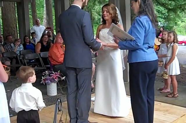 What a beautiful day for a Wedding! Lydia Anderson and Derrick Graham sharing their vows at the beautiful Fallen Leaf Lake in Camas, WA!