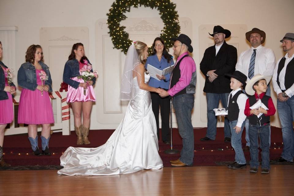 On Sat, Dec 20th, 2014, I was given the honor to officiate the Wedding Celebration of Caroline Hallcraft and Veny Razumovsky of Vancouver, WA at the American Legion Hall on St James Rd in Vancouver, WA who were surrounded by all of their family and friends!