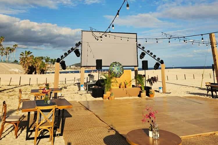 Screen & Projector Services