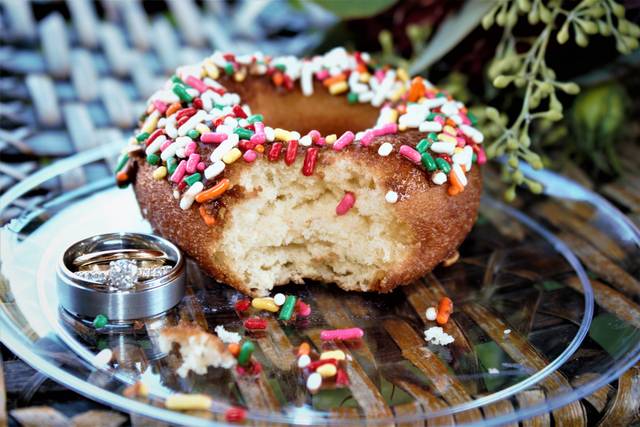 Elegant cake - and the ring